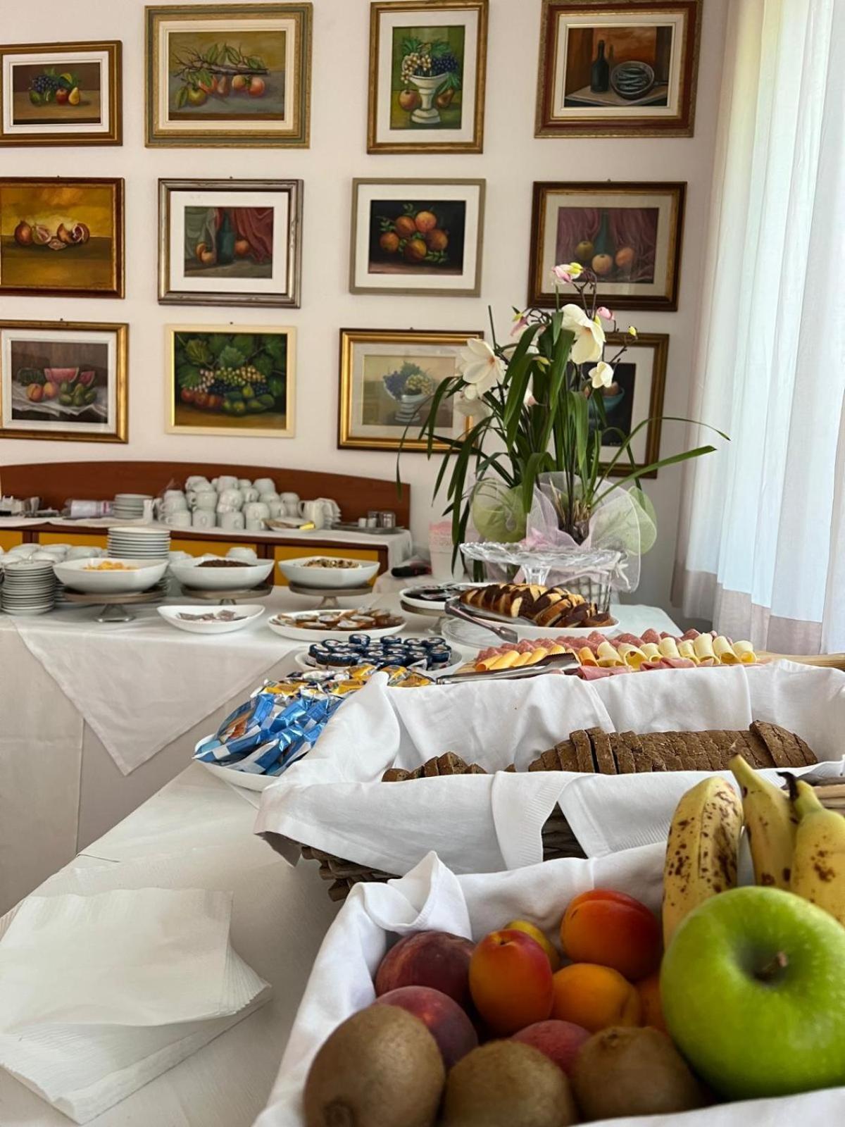 Stella - Casa Per Ferie Hotel Bellaria-Igea Marina Buitenkant foto